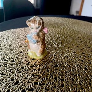 Beswick England Beatrix Potter “Miss Moppet”